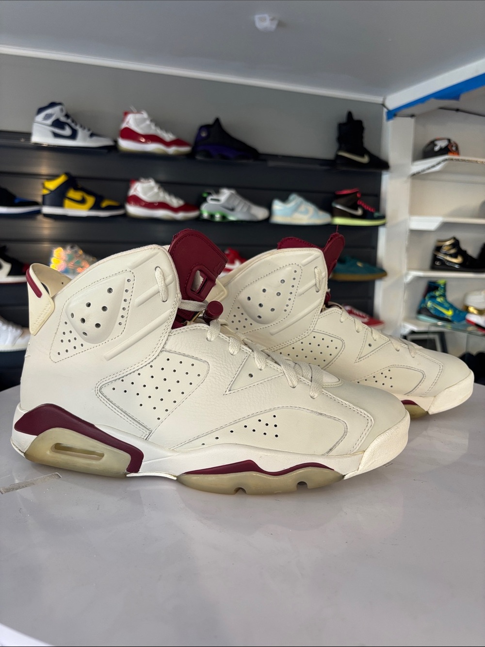 Nike Air Jordan 6 Retro ’Maroon’ Size 11
